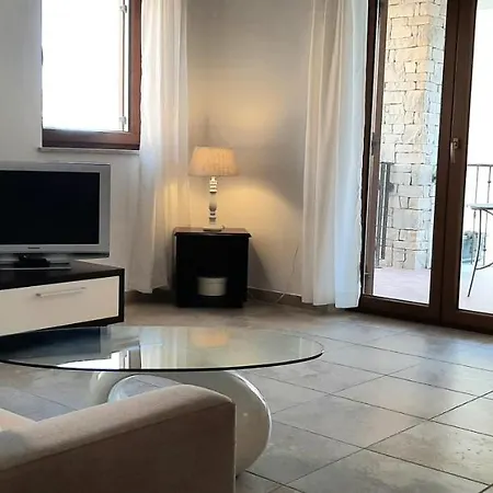 Traumferienwohnung: Meerblick-apartment Mit Privatpool In Istrien Apartment Liznjan