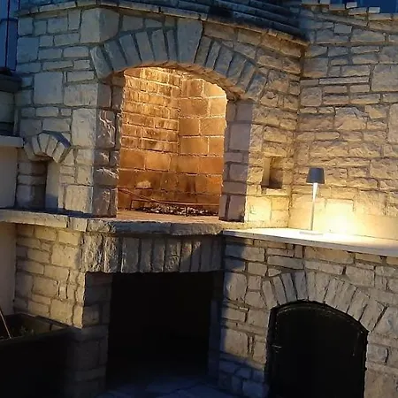 Traumferienwohnung Mit Privatem Pool & Gemuetlicher Grillecke Am Meer, Kroatien, Istrien, Bei Medulin - Bester Urlaub An Der Adria, Fuer Paare Apartamento Ližnjan