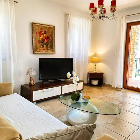 Apartamento Traumferienwohnung Mit Privatem Pool & Gemuetlicher Grillecke Am Meer, Kroatien, Istrien, Bei Medulin - Bester Urlaub An Der Adria, Fuer Paare