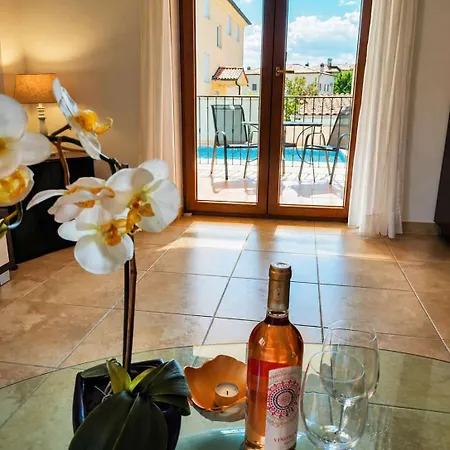 Apartamento Traumferienwohnung Mit Privatem Pool & Gemuetlicher Grillecke Am Meer, Kroatien, Istrien, Bei Medulin - Bester Urlaub An Der Adria, Fuer Paare Ližnjan